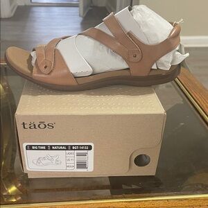 Taos Footwear Women's Sandals in Tan and Cream